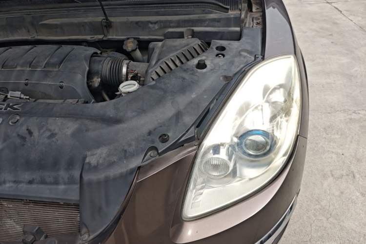 Used Buick Enclave 2013 3.6L Two-Wheel-Drive Elegance Edition Engine Bay Left