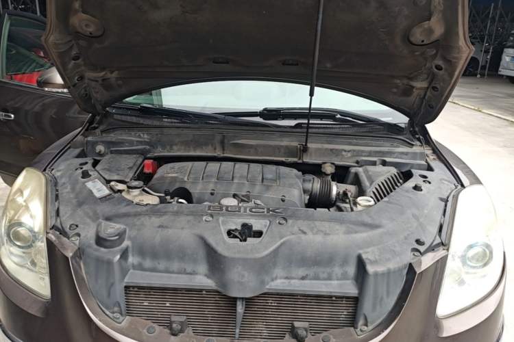 Used Buick Enclave 2013 3.6L Two-Wheel-Drive Elegance Edition Engine Bay