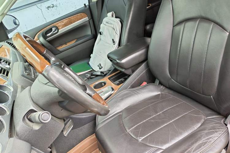 Used Buick Enclave 2013 3.6L Two-Wheel-Drive Elegance Edition Left Front Seat