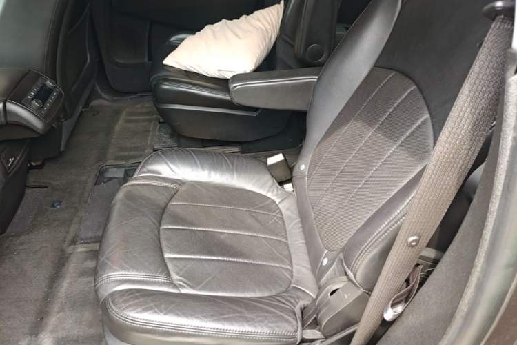 Used Buick Enclave 2013 3.6L Two-Wheel-Drive Elegance Edition Left Rear Seat