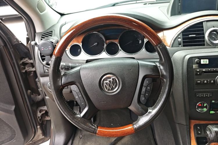 Used Buick Enclave 2013 3.6L Two-Wheel-Drive Elegance Edition Steering Wheel