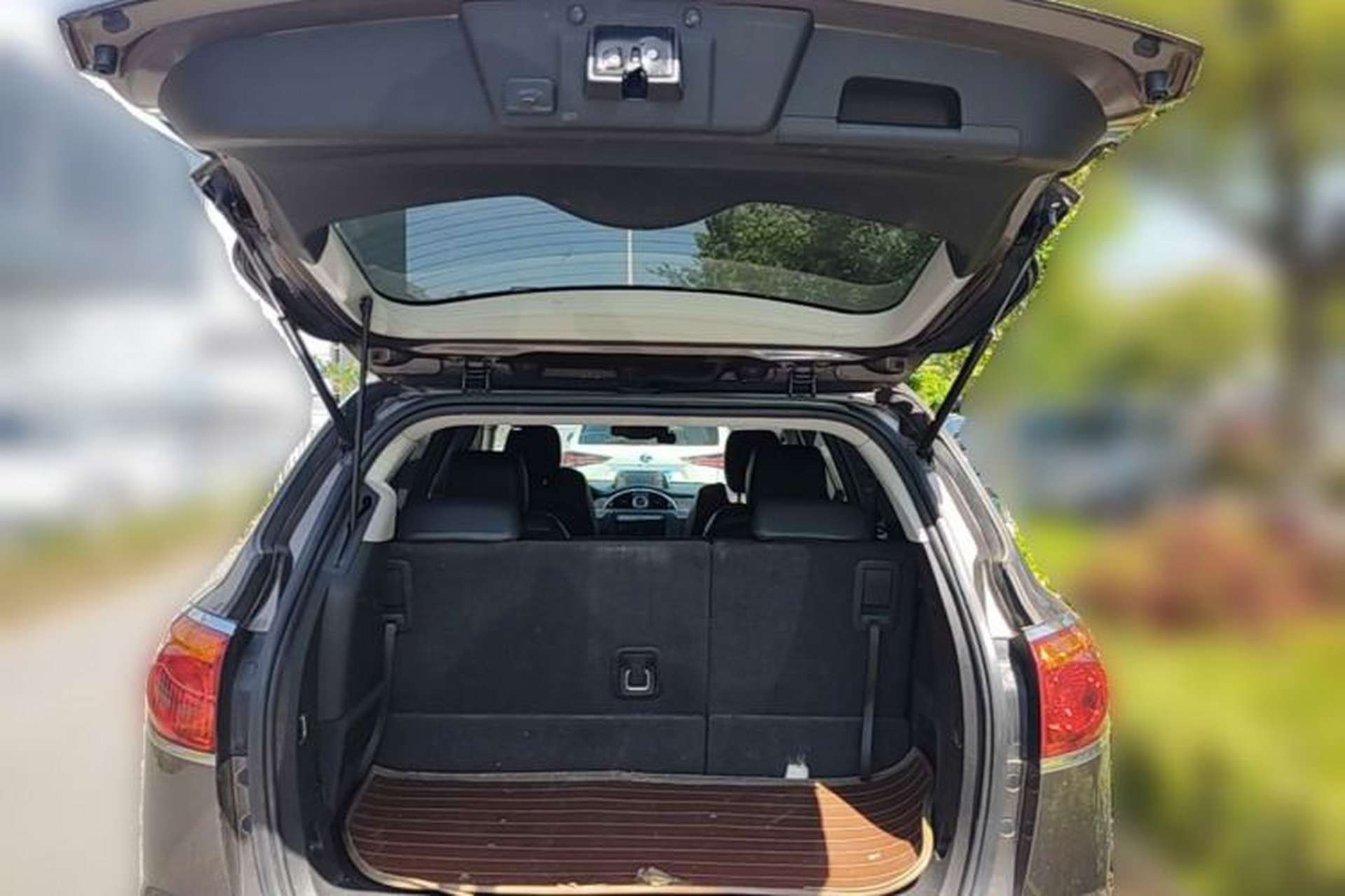 Used Buick Enclave 2013 3.6L Two-Wheel-Drive Elegance Edition Trunk
