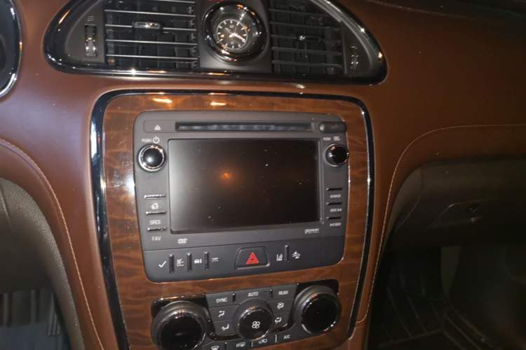 Used Buick Enclave 2014 3.6L Four-Wheel Drive Smart Luxury Flagship Edition Audio And AC Panel