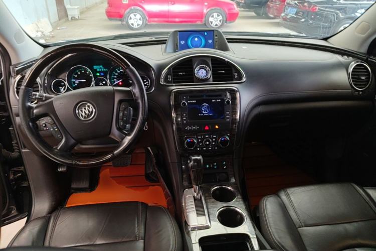 Used Buick Enclave 2014 3.6L Two-Wheel Drive Elite Comfort Version Center Console