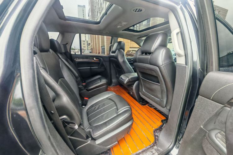 Used Buick Enclave 2014 3.6L Two-Wheel Drive Elite Comfort Version Interior 2