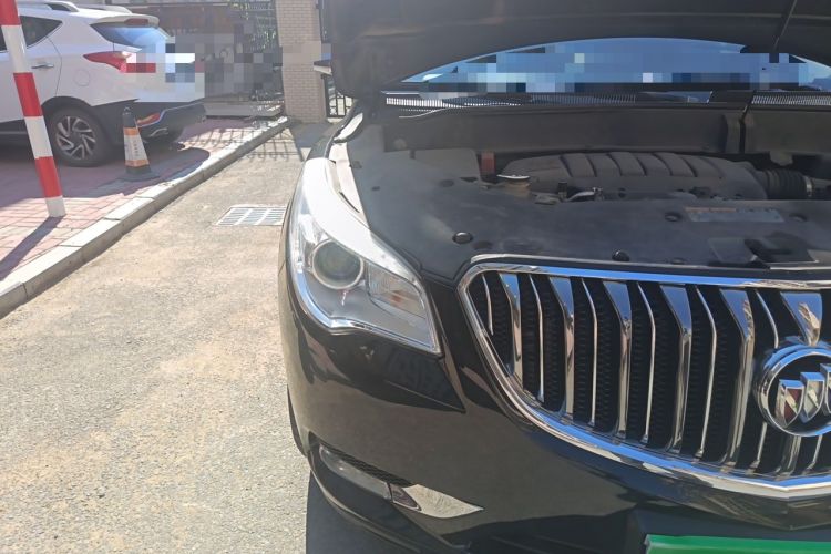 Used Buick Enclave 2014 3.6L Two-Wheel Drive Elite Comfort Version Right Front Headlight