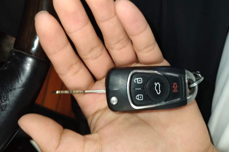 Used Buick Enclave 2014 3.6L Two-Wheel Drive Elite Comfort Version Vehicle Key