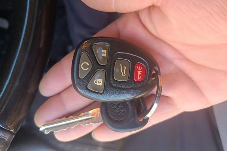 Used Buick Enclave 2014 3.6L Two-Wheel Drive Elite Comfort Version Vehicle Key