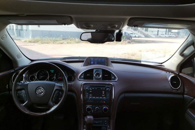 Used Buick Enclave 2014 3.6L Four-Wheel Drive Smart Luxury Flagship Edition Center Console