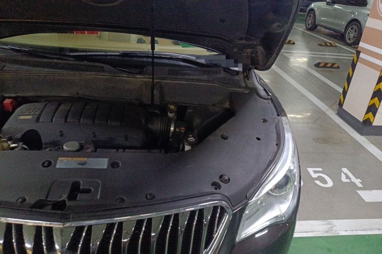 Used Buick Enclave 2014 3.6L Two-Wheel Drive Elite Comfort Version Engine Bay Left