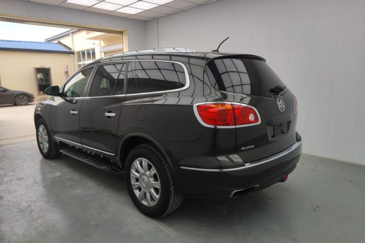 Used Buick Enclave 2014 3.6L Two-Wheel Drive Elite Comfort Version Exterior 5