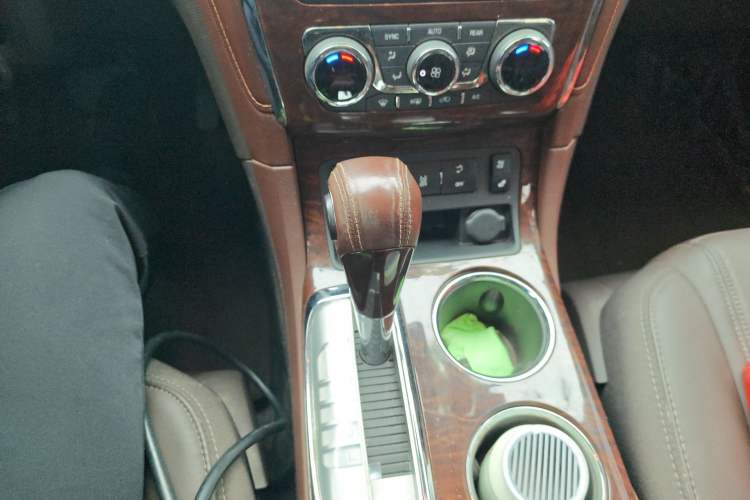 Used Buick Enclave 2014 3.6L Four-Wheel Drive Smart Luxury Flagship Edition Gear Lever