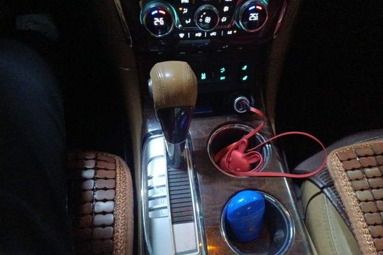 Used Buick Enclave 2014 3.6L Two-Wheel Drive Elite Comfort Version Gear Lever