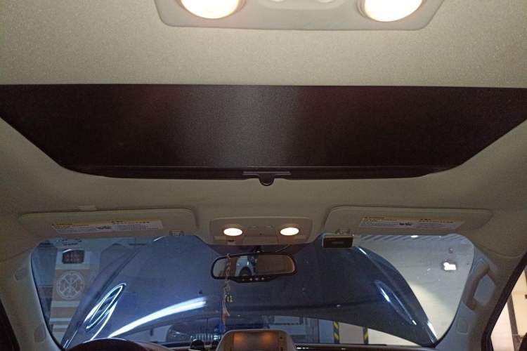 Used Buick Enclave 2014 3.6L Two-Wheel Drive Elite Comfort Version Headliner