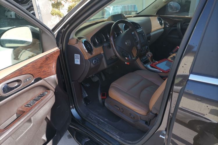 Used Buick Enclave 2014 3.6L Two-Wheel Drive Elite Comfort Version Interior 3