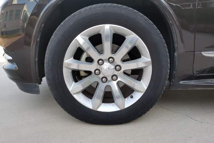 Used Buick Enclave 2014 3.6L Four-Wheel Drive Smart Luxury Flagship Edition Left Front Wheel Hub