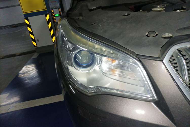 Used Buick Enclave 2014 3.6L Four-Wheel Drive Smart Luxury Flagship Edition Right Front Headlight