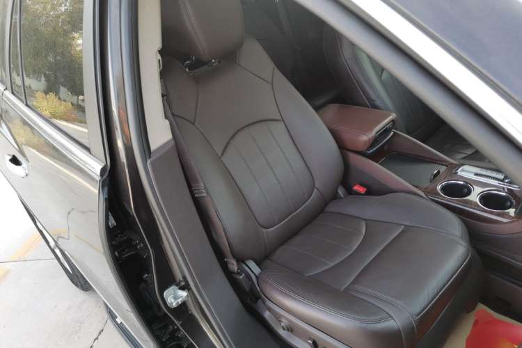 Used Buick Enclave 2014 3.6L Four-Wheel Drive Smart Luxury Flagship Edition Right Front Seat