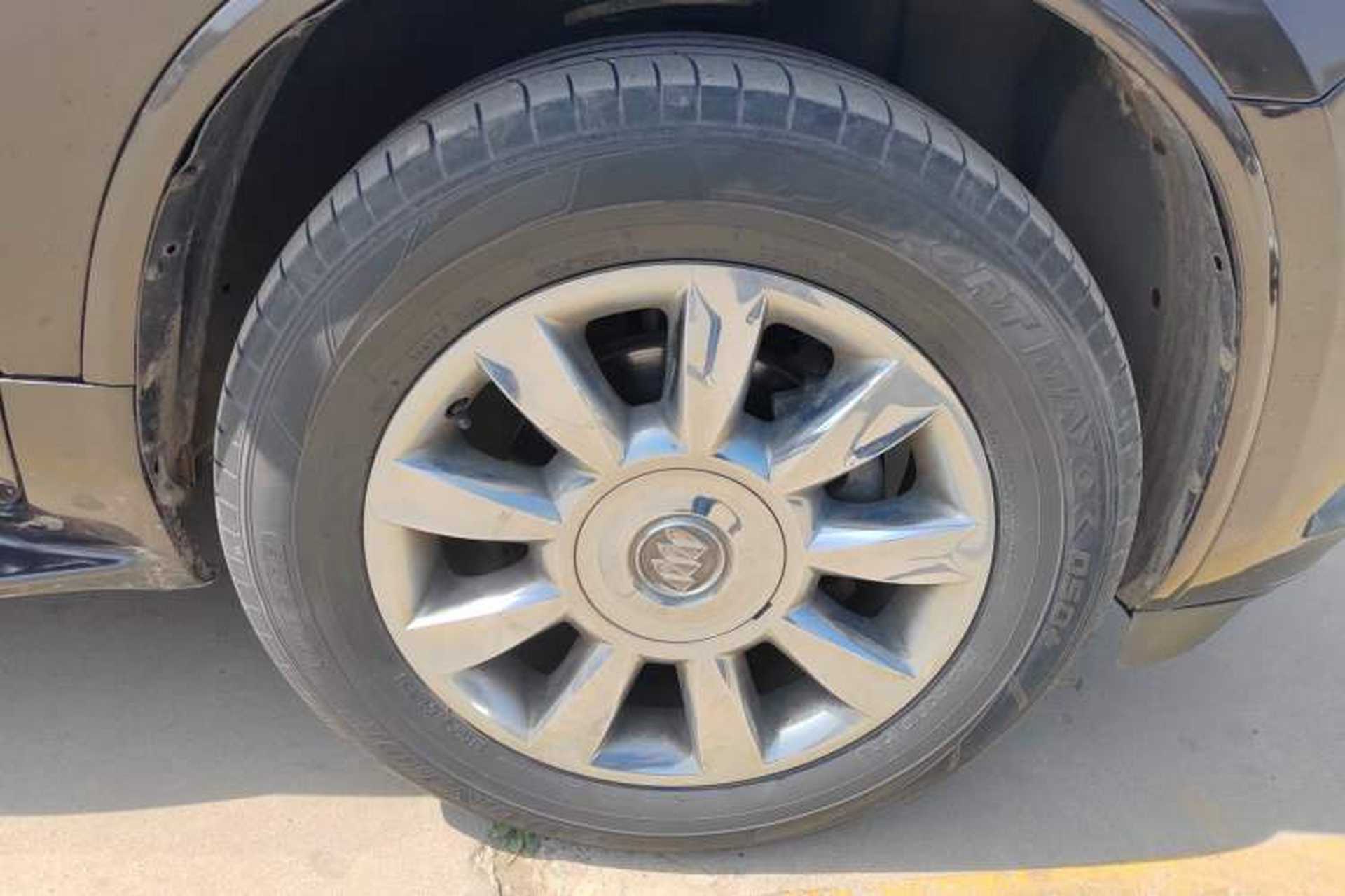 Used Buick Enclave 2014 3.6L Two-Wheel Drive Elite Comfort Version Right Front Wheel Hub