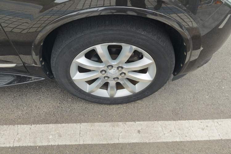 Used Buick Enclave 2014 3.6L Four-Wheel Drive Smart Luxury Flagship Edition Right Front Wheel Hub