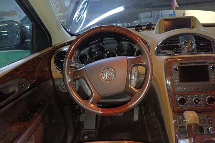 Used Buick Enclave 2014 3.6L Two-Wheel Drive Elite Comfort Version Steering Wheel