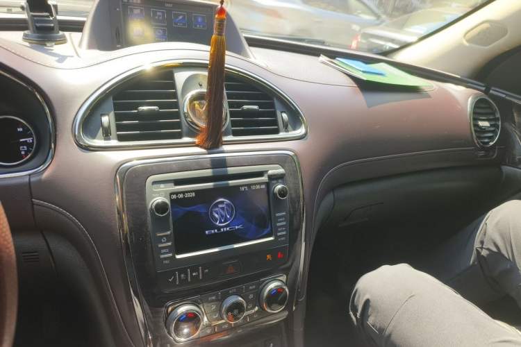 Used Buick Enclave 2014 3.6L Two-Wheel Drive Elite Comfort Version Audio And AC Panel