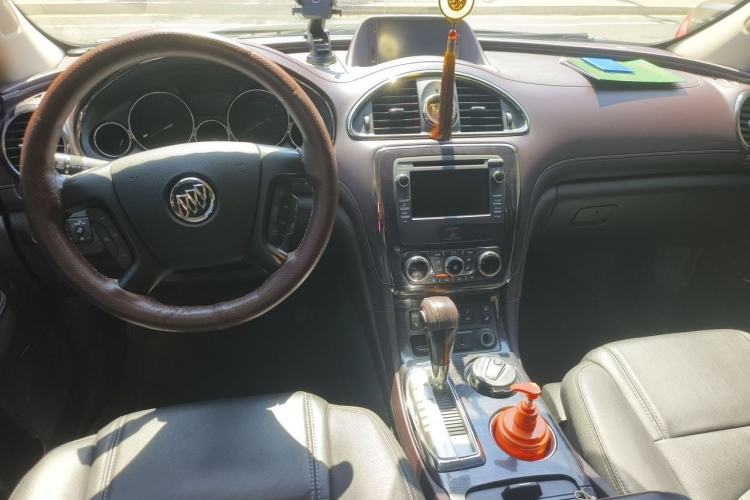 Used Buick Enclave 2014 3.6L Two-Wheel Drive Elite Comfort Version Center Console