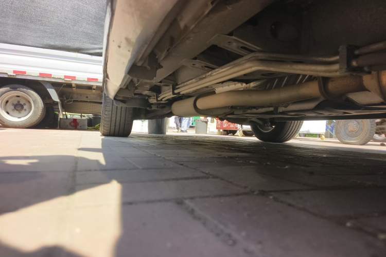 Used Buick Enclave 2014 3.6L Two-Wheel Drive Elite Comfort Version Chassis Front Right