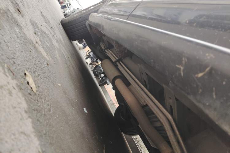 Used Buick Enclave 2014 3.6L Two-Wheel Drive Elite Comfort Version Chassis Front Right