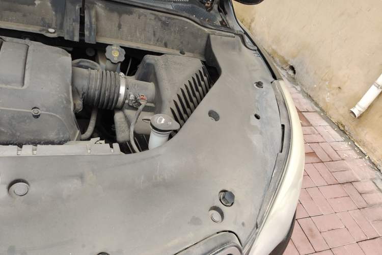 Used Buick Enclave 2014 3.6L Two-Wheel Drive Elite Comfort Version Engine Bay Left