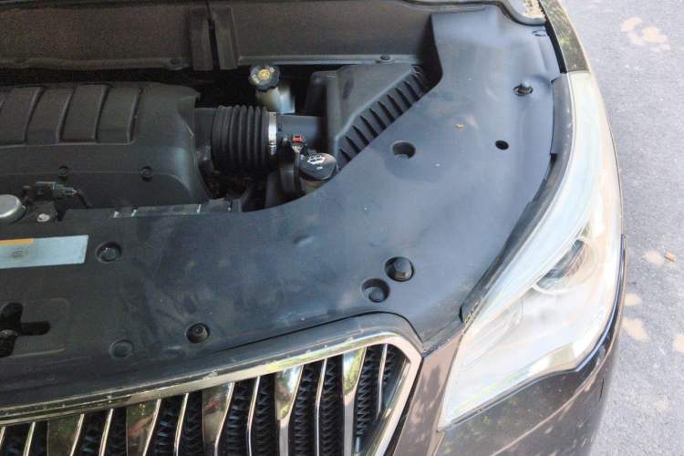 Used Buick Enclave 2014 3.6L Two-Wheel Drive Elite Comfort Version Engine Bay Left