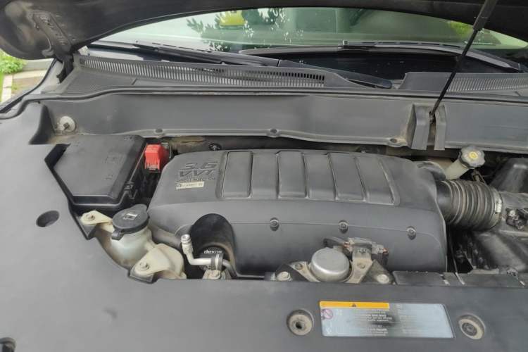 Used Buick Enclave 2014 3.6L Four-Wheel Drive Smart Luxury Flagship Edition Engine Bay Right
