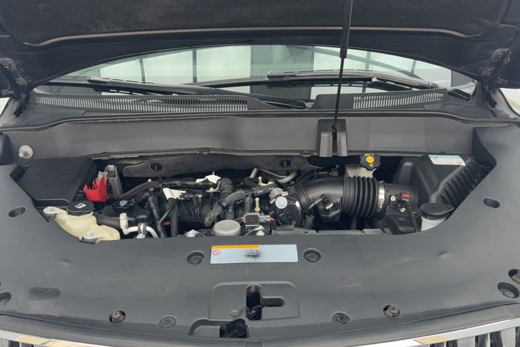 Used Buick Enclave 2014 3.6L Two-Wheel Drive Elite Comfort Version Engine Bay