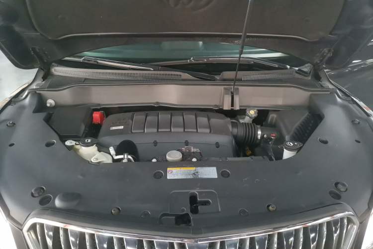 Used Buick Enclave 2014 3.6L Two-Wheel Drive Elite Comfort Version Engine Bay