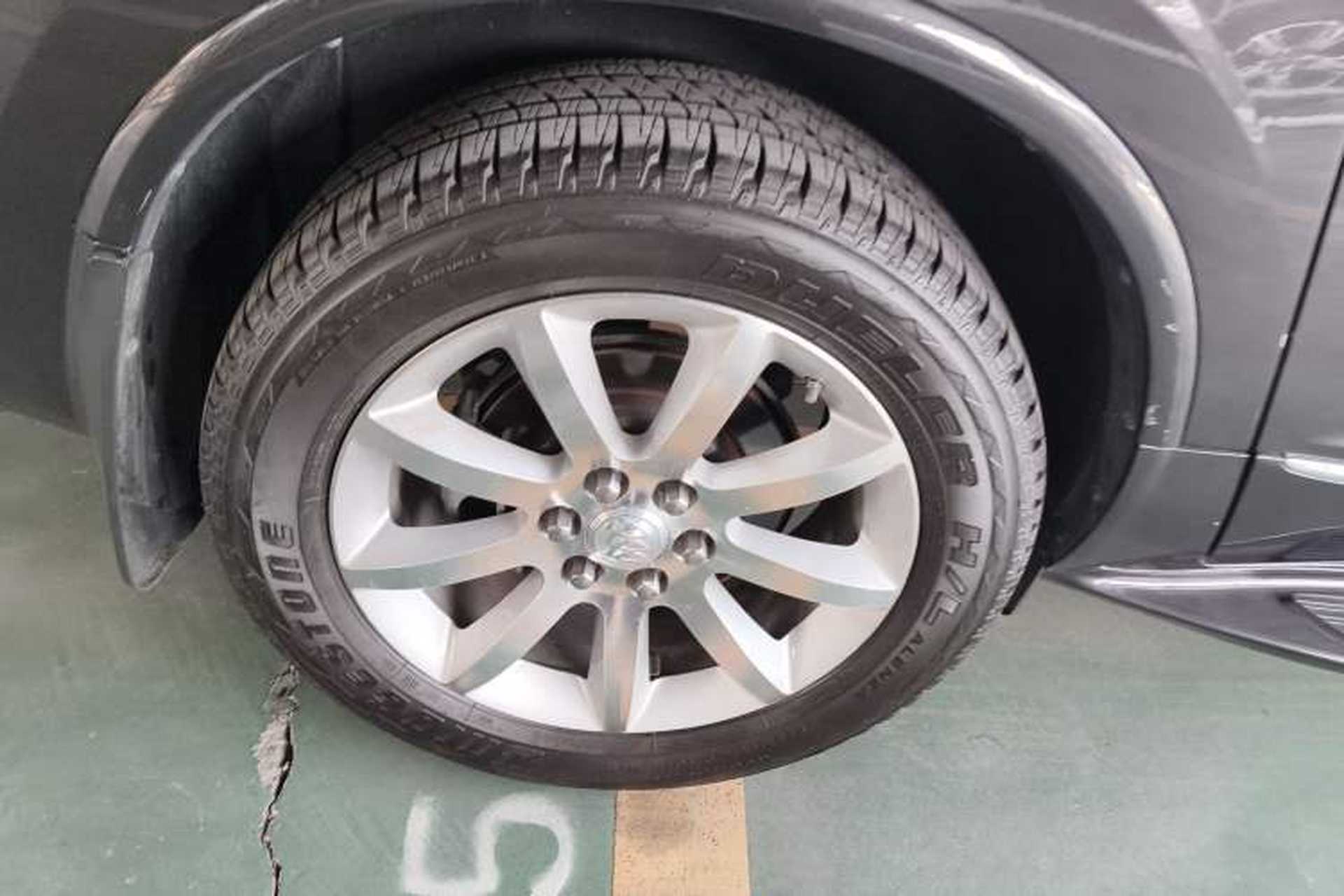 Used Buick Enclave 2014 3.6L Four-Wheel Drive Smart Luxury Flagship Edition Exterior 2