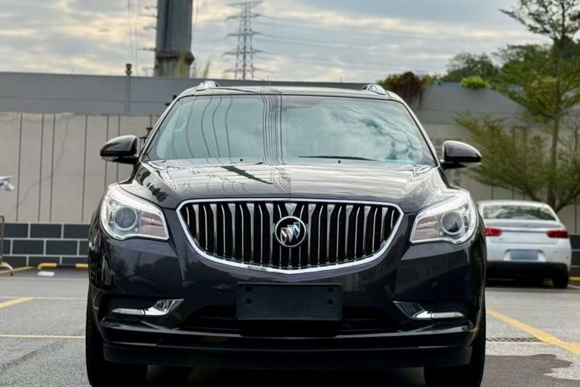 Used Buick Enclave 2014 3.6L Four-Wheel Drive Smart Luxury Flagship Edition Exterior 4