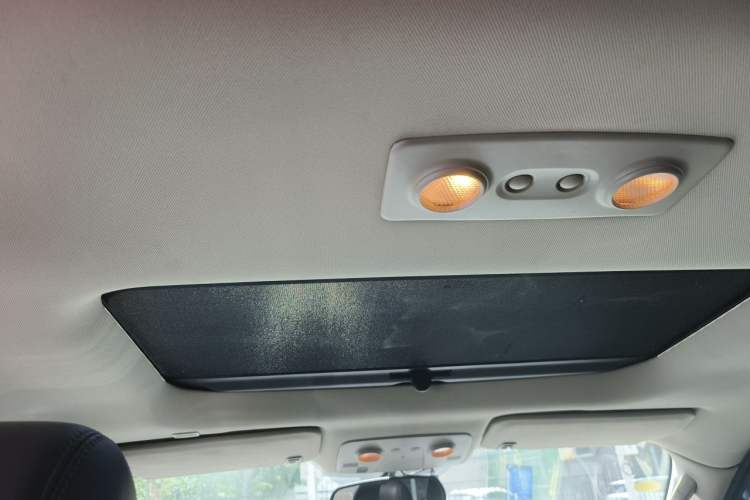 Used Buick Enclave 2014 3.6L Two-Wheel Drive Elite Comfort Version Headliner