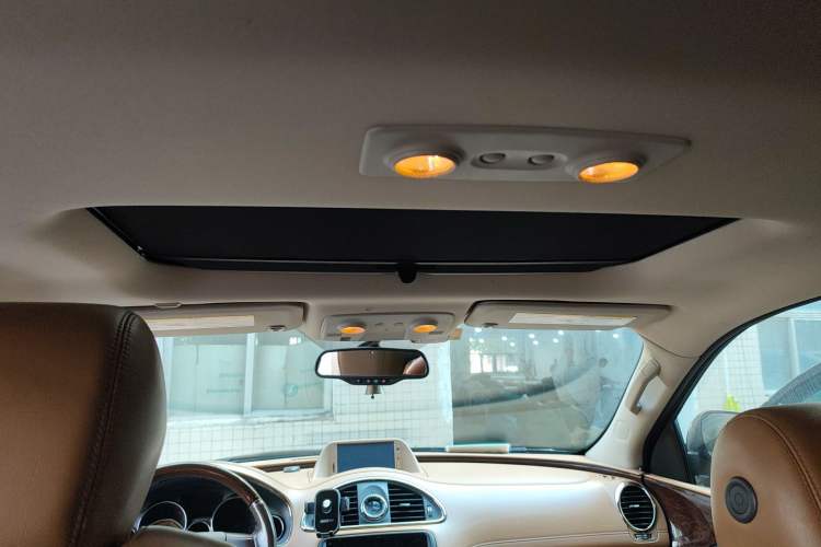 Used Buick Enclave 2014 3.6L Two-Wheel Drive Elite Comfort Version Headliner