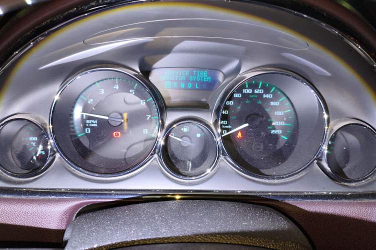Used Buick Enclave 2014 3.6L Two-Wheel Drive Elite Comfort Version Instrument Cluster