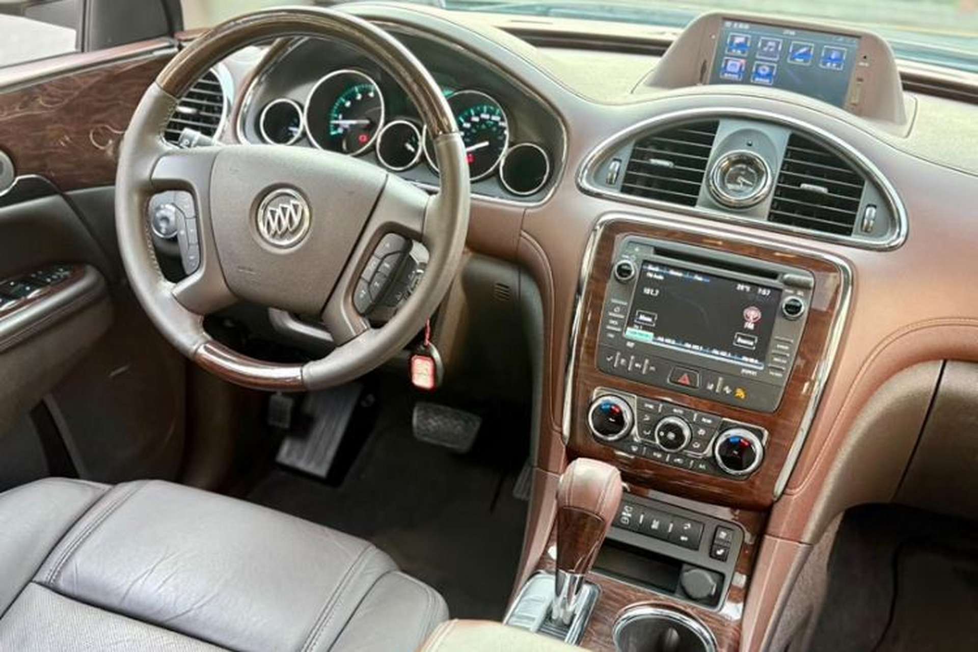 Used Buick Enclave 2014 3.6L Four-Wheel Drive Smart Luxury Flagship Edition Interior 4