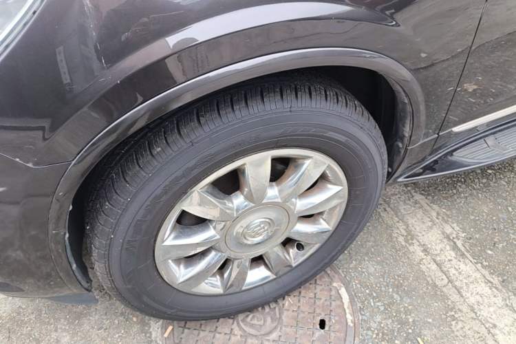 Used Buick Enclave 2014 3.6L Two-Wheel Drive Elite Comfort Version Left Front Wheel Hub