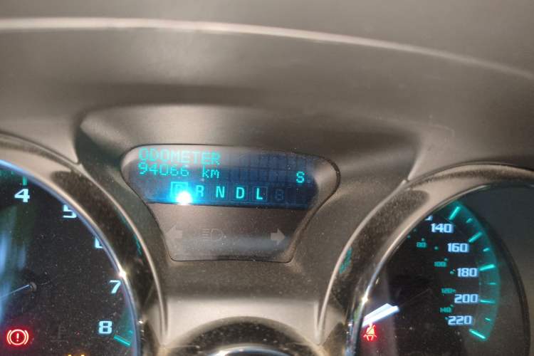 Used Buick Enclave 2014 3.6L Two-Wheel Drive Elite Comfort Version Odometer Close Up