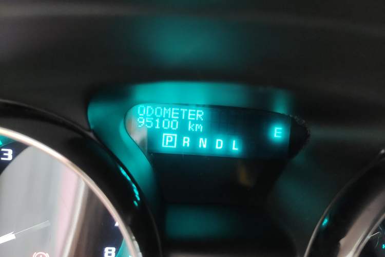 Used Buick Enclave 2014 3.6L Two-Wheel Drive Elite Comfort Version Odometer Close Up