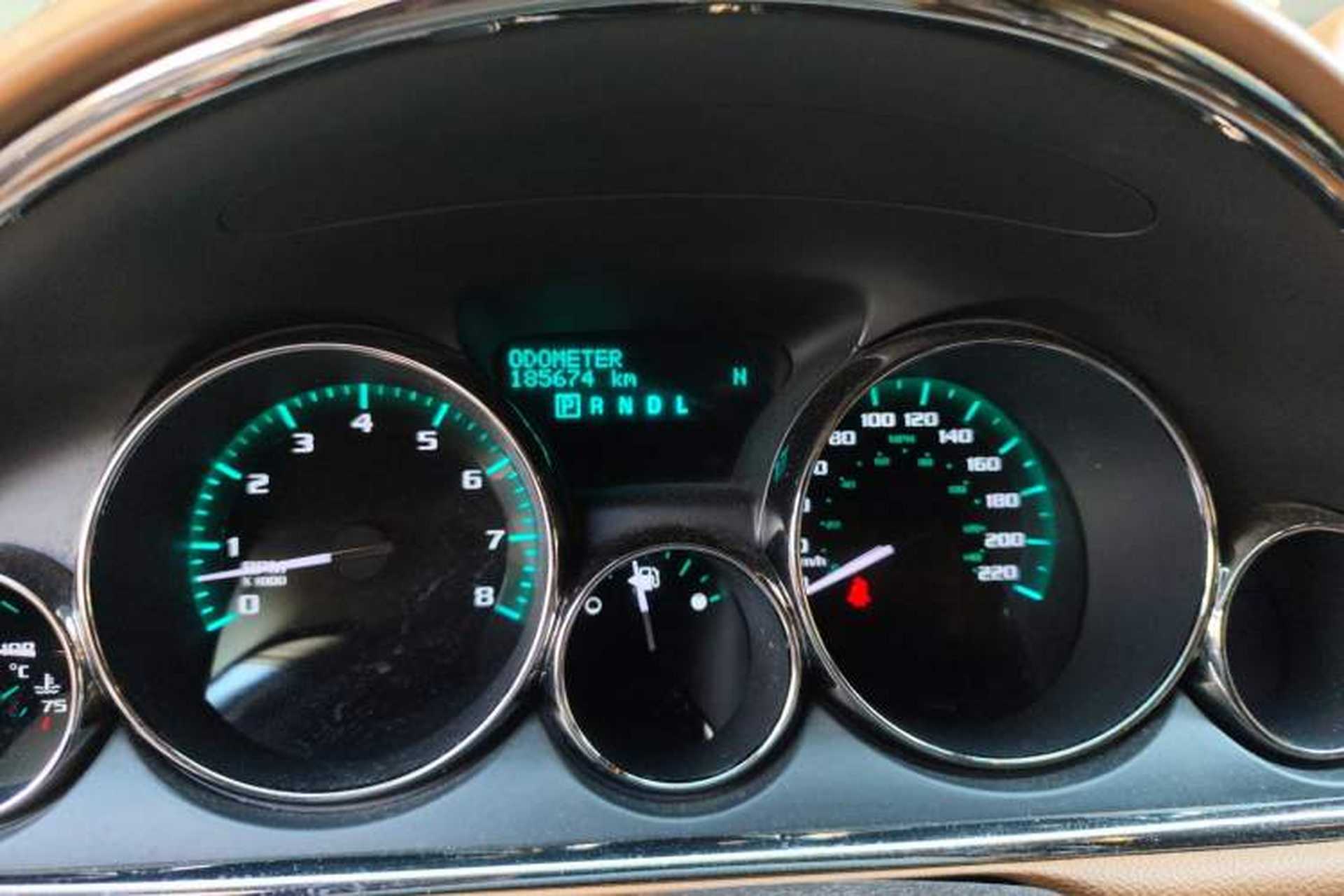 Used Buick Enclave 2014 3.6L Two-Wheel Drive Elite Comfort Version Odometer Close Up