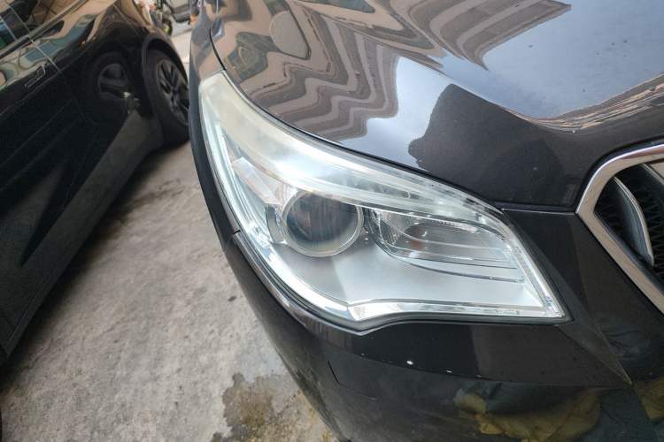 Used Buick Enclave 2014 3.6L Two-Wheel Drive Elite Comfort Version Right Front Headlight
