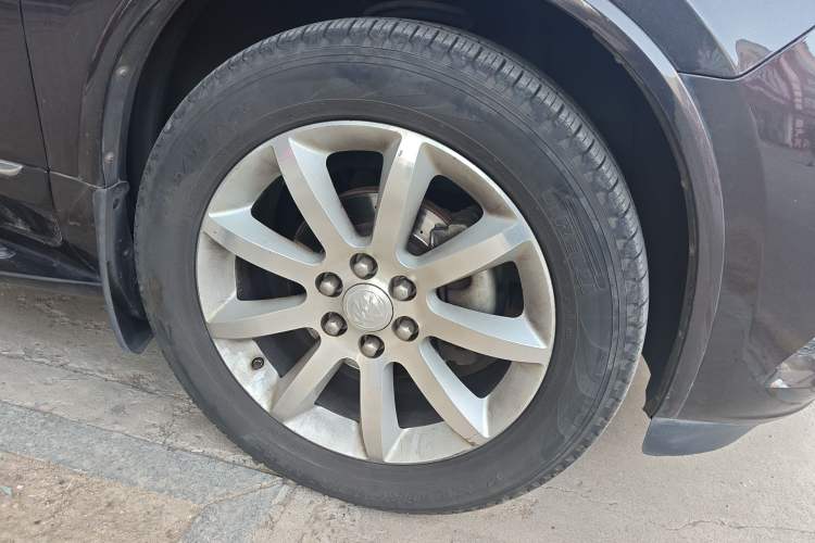 Used Buick Enclave 2014 3.6L Four-Wheel Drive Smart Luxury Flagship Edition Right Front Wheel Hub