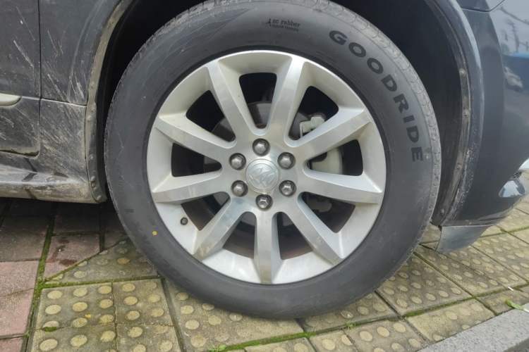 Used Buick Enclave 2014 3.6L Four-Wheel Drive Smart Luxury Flagship Edition Right Front Wheel Hub