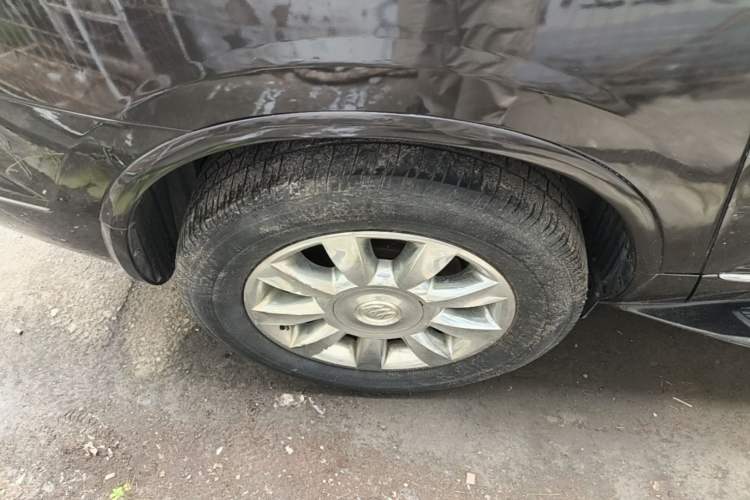 Used Buick Enclave 2014 3.6L Two-Wheel Drive Elite Comfort Version Right Rear Wheel Hub