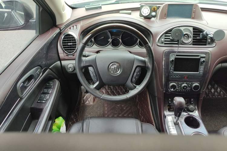 Used Buick Enclave 2014 3.6L Two-Wheel Drive Elite Comfort Version Steering Wheel