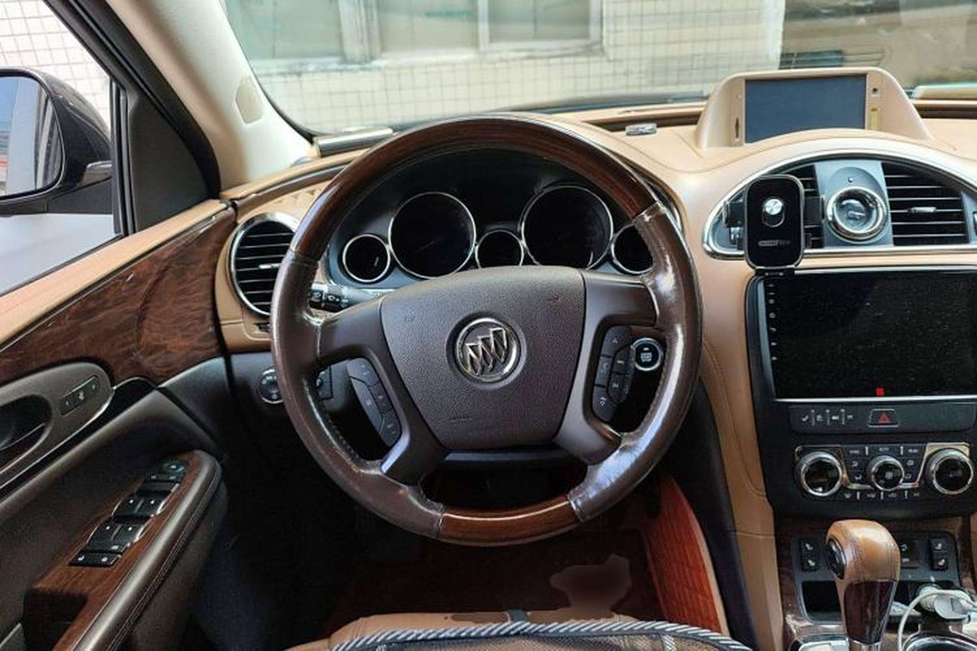 Used Buick Enclave 2014 3.6L Two-Wheel Drive Elite Comfort Version Steering Wheel